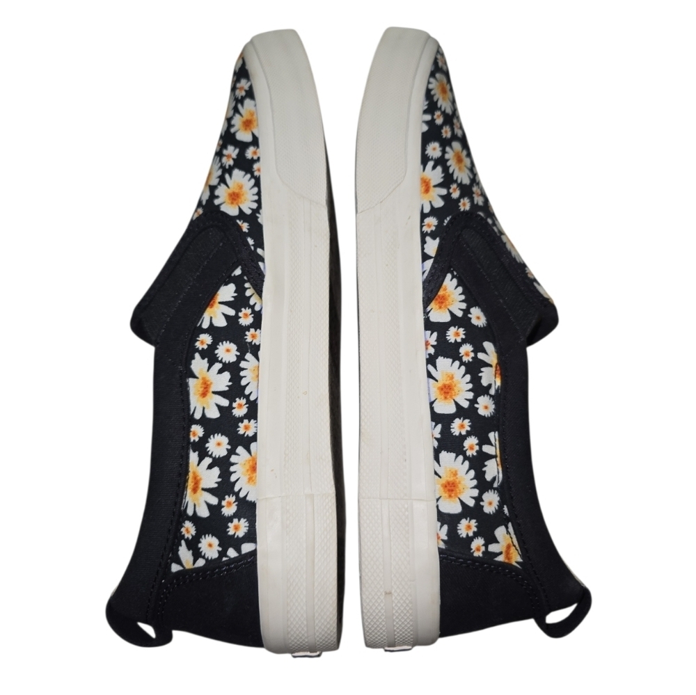 Taos Black Daisy Rubber Sole Slip-on Sneakers 7.5 Canvas Removable Footbed - Picture 5 of 8